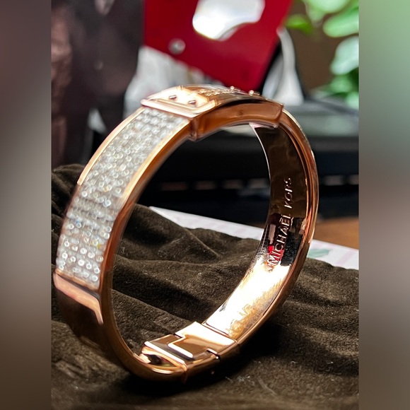 Michael Kors Pave Logo Plaque Gold Bangle - Picture 5 of 16